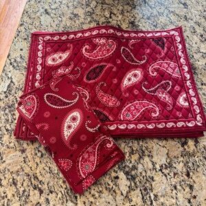 Vera Bradley Red Paisley Quilted napkin and placemat Set